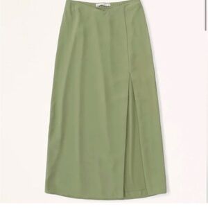 Abercrombie & Fitch Waist Dipped Waist Midi Slirt with Slit